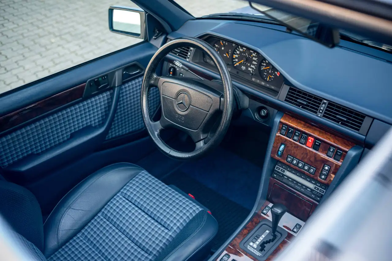 Mercedes-Benz 500 E W124, 1. Hand, 81.900 KM, H-Zul., Top Rarität, foto 11
