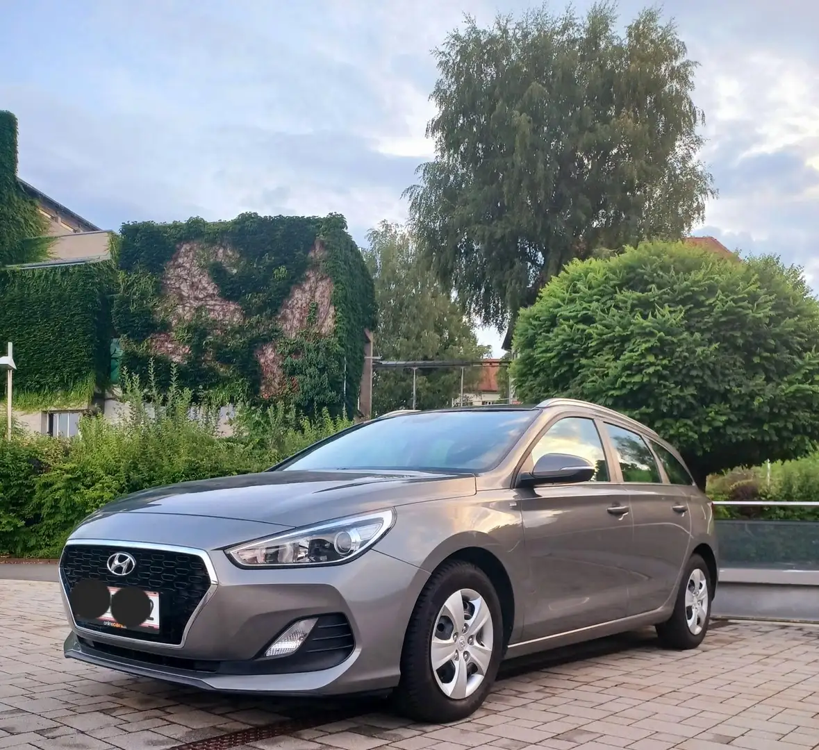 Hyundai i30 1,4 Grün - 1