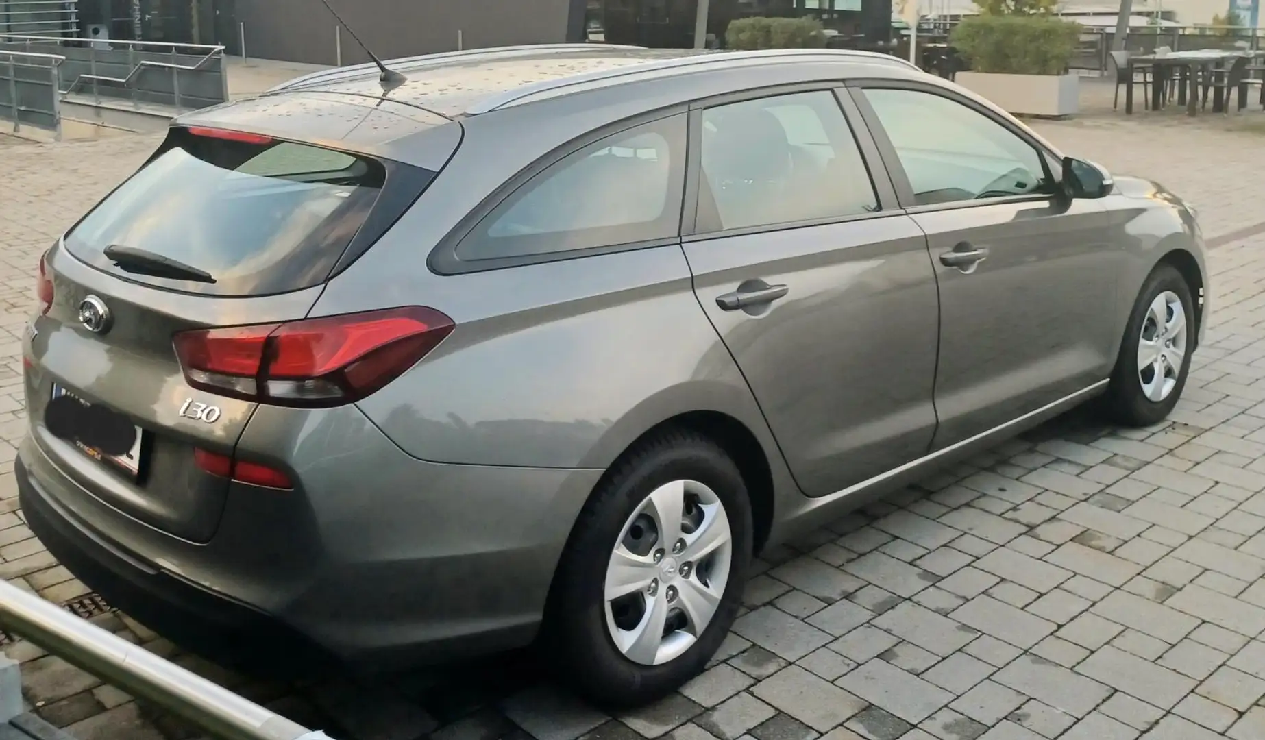 Hyundai i30 1,4 Grün - 2