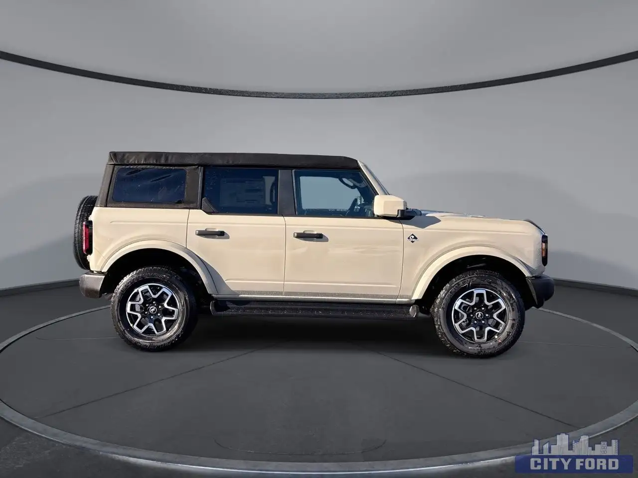 Ford Bronco снимка Ford Bronco