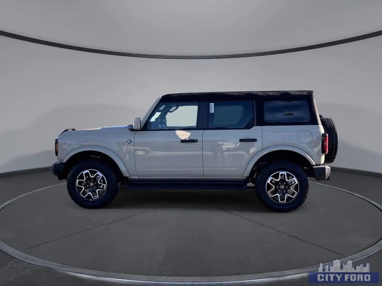 Ford Bronco снимка Ford Bronco