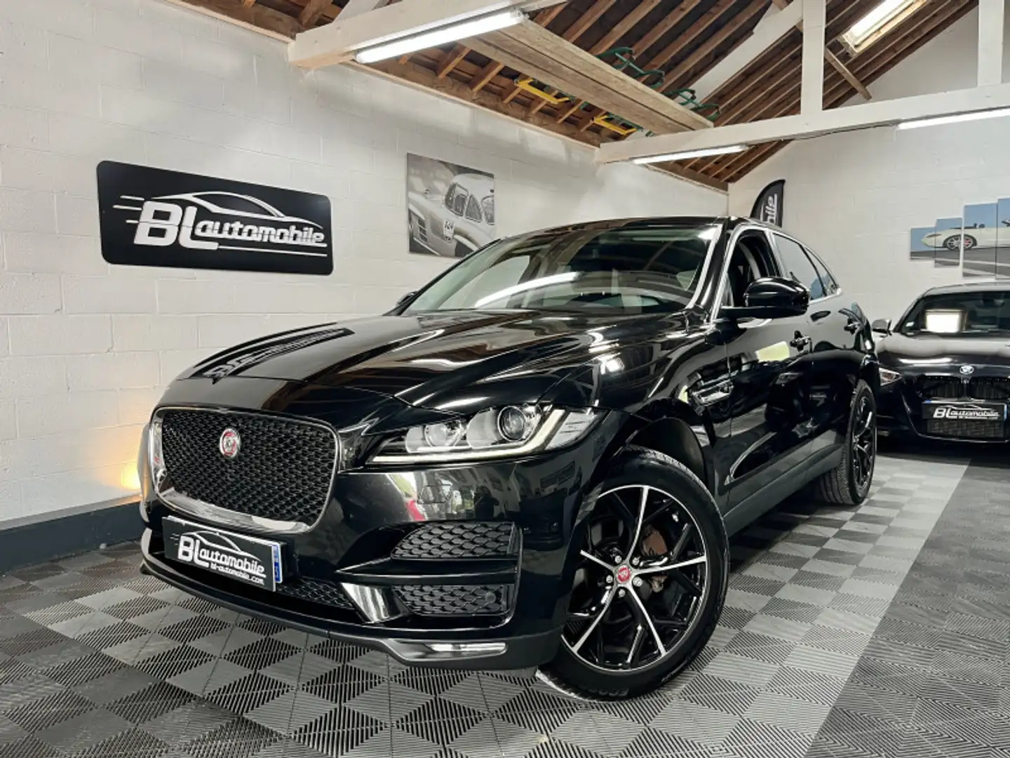 Jaguar F-Pace 2.0D 180CH PRESTIGE 4X4 BVA8 - 1
