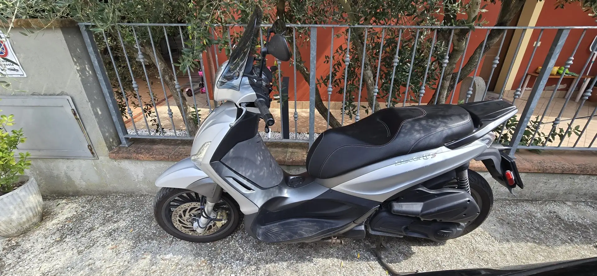 Piaggio Beverly 300 Szürke - 1