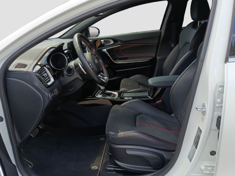 Kia ProCeed / pro_cee'd GT 1.6 T-GDi *PANORAMA*LED*LEDER*CARPLAY*CAM* — photo 7