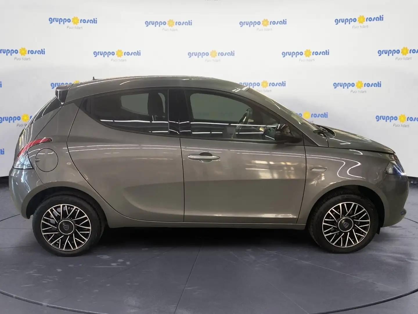Lancia Ypsilon New 5 porte My24 1.0 Firefly 70 CvStart&Stop Hybr - 2