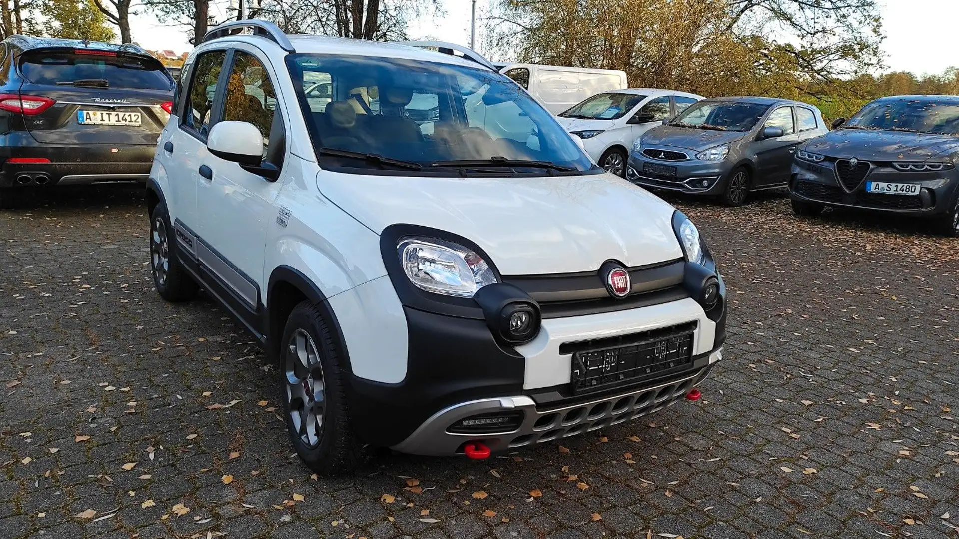 Fiat Panda City Cross Plus 1,0 GSE Weiß - 1