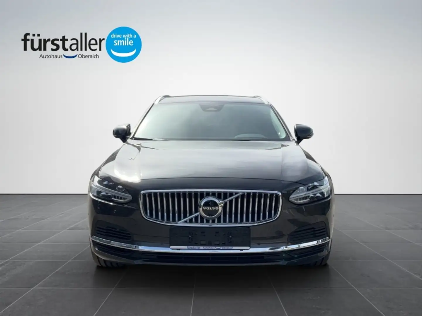 Volvo V90 Recharge Plus, T6 eAWD Plug-in Hybrid Grau - 2