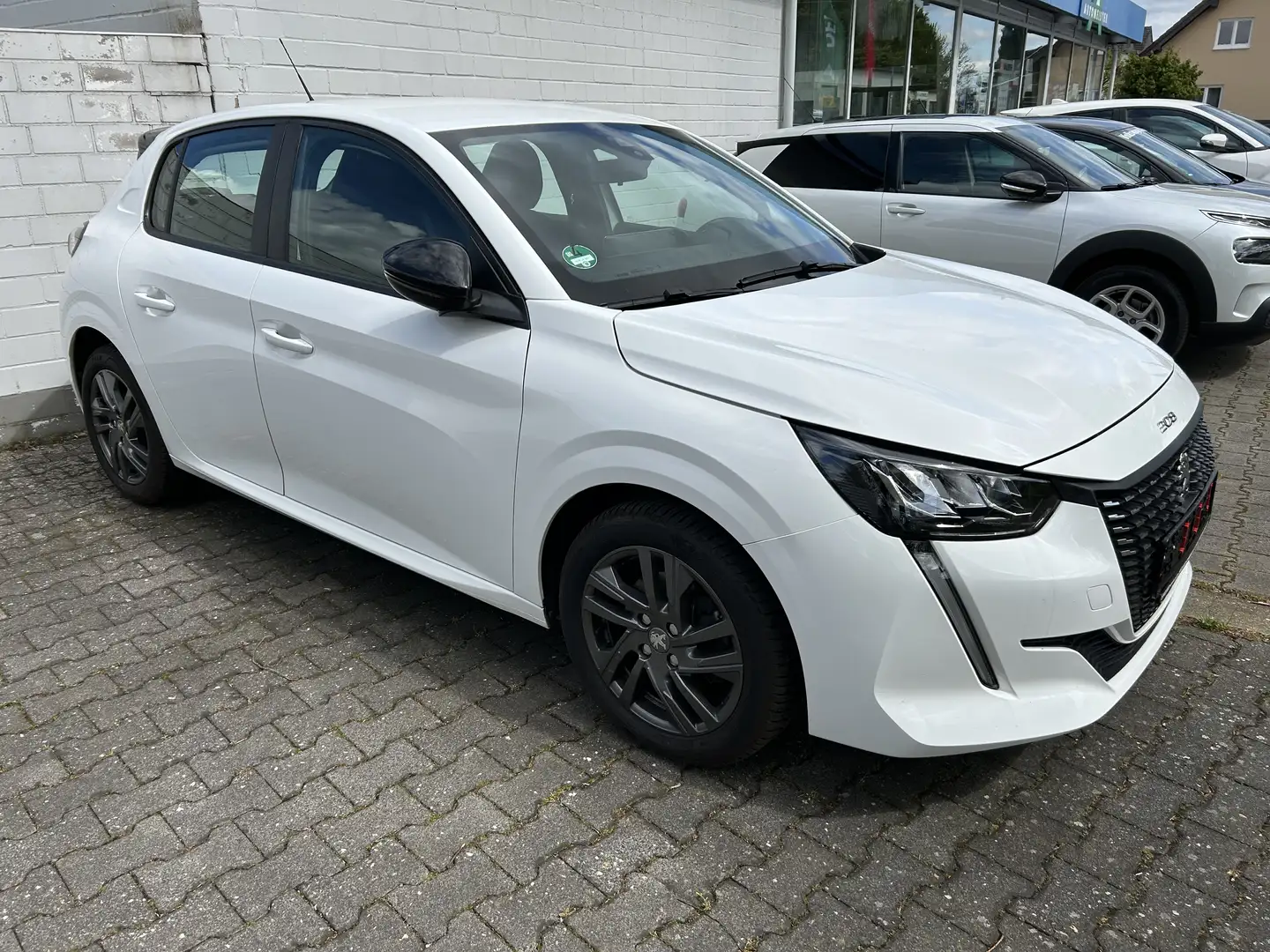 Peugeot 208 Active Pack Automatik mtl.Rate 149,-€ Wit - 2