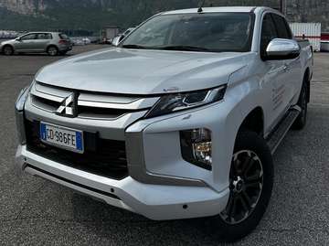 L200 d.cab 2.3d Diamond 4wd 150cv auto