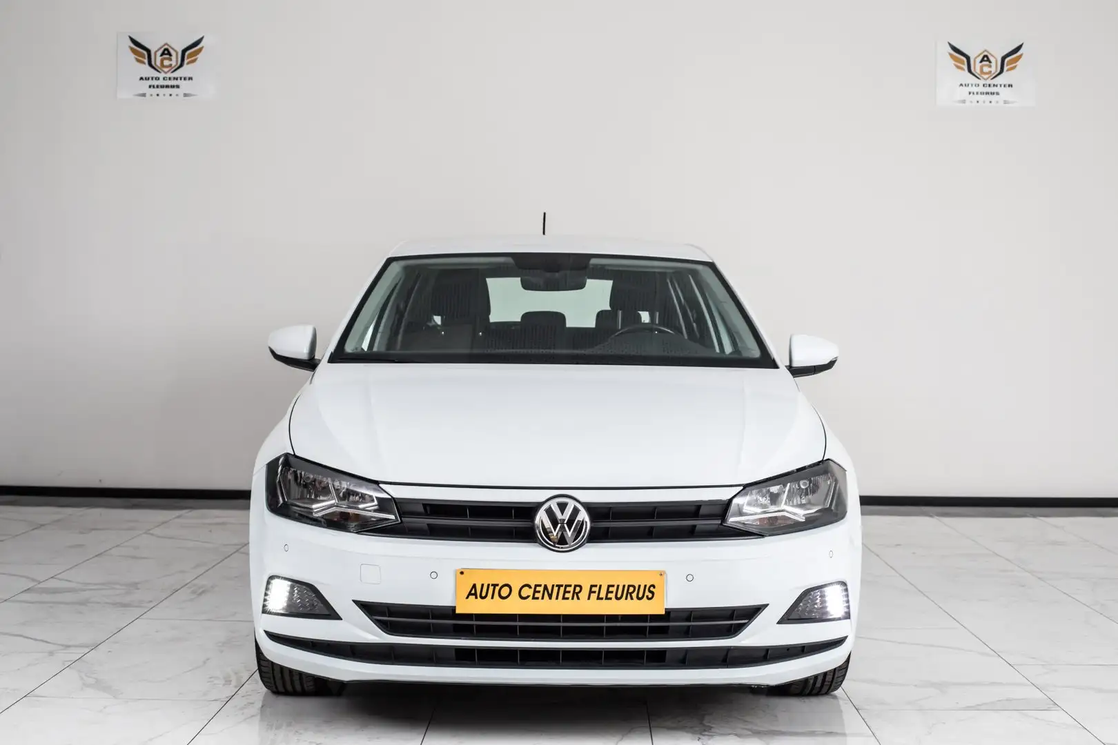 Volkswagen Polo 1.0i / 80.000km Weiß - 2