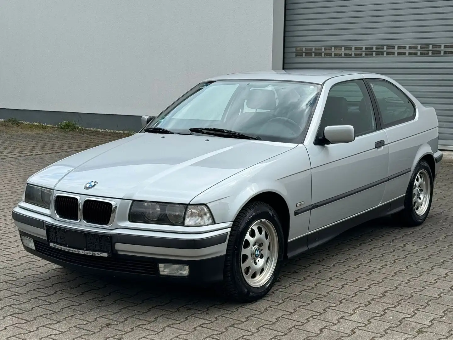 BMW 316 i Compact*Originaler Zustand*1.Hand*Vollauss. srebrna - 1
