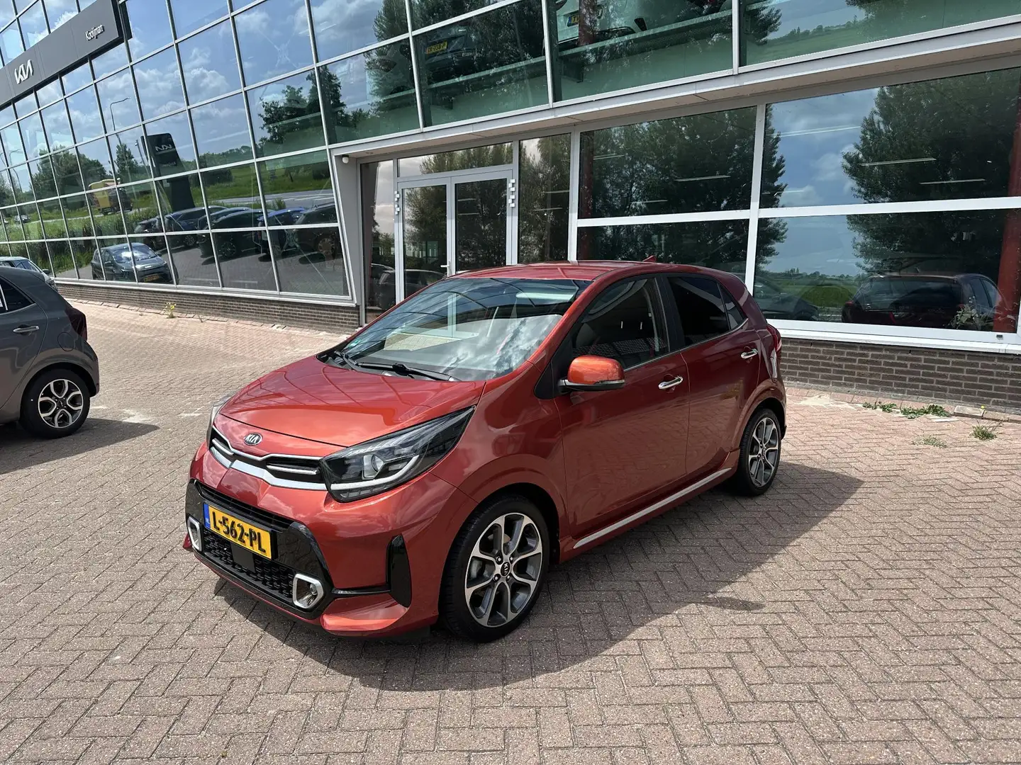Kia Picanto 1.0 DPi GT-Line 1E EIGENAAR | DEALERONDERHOUDEN | Oranje - 2