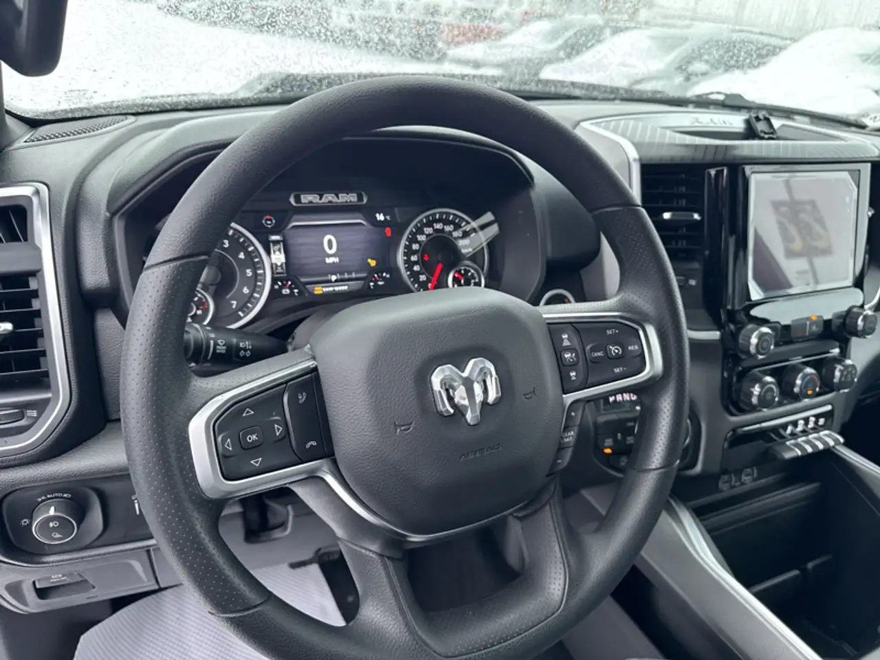 RAM 1500 снимка RAM 1500
