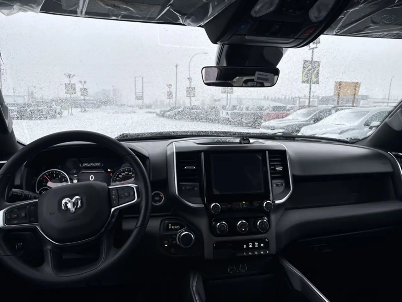 RAM 1500 снимка RAM 1500
