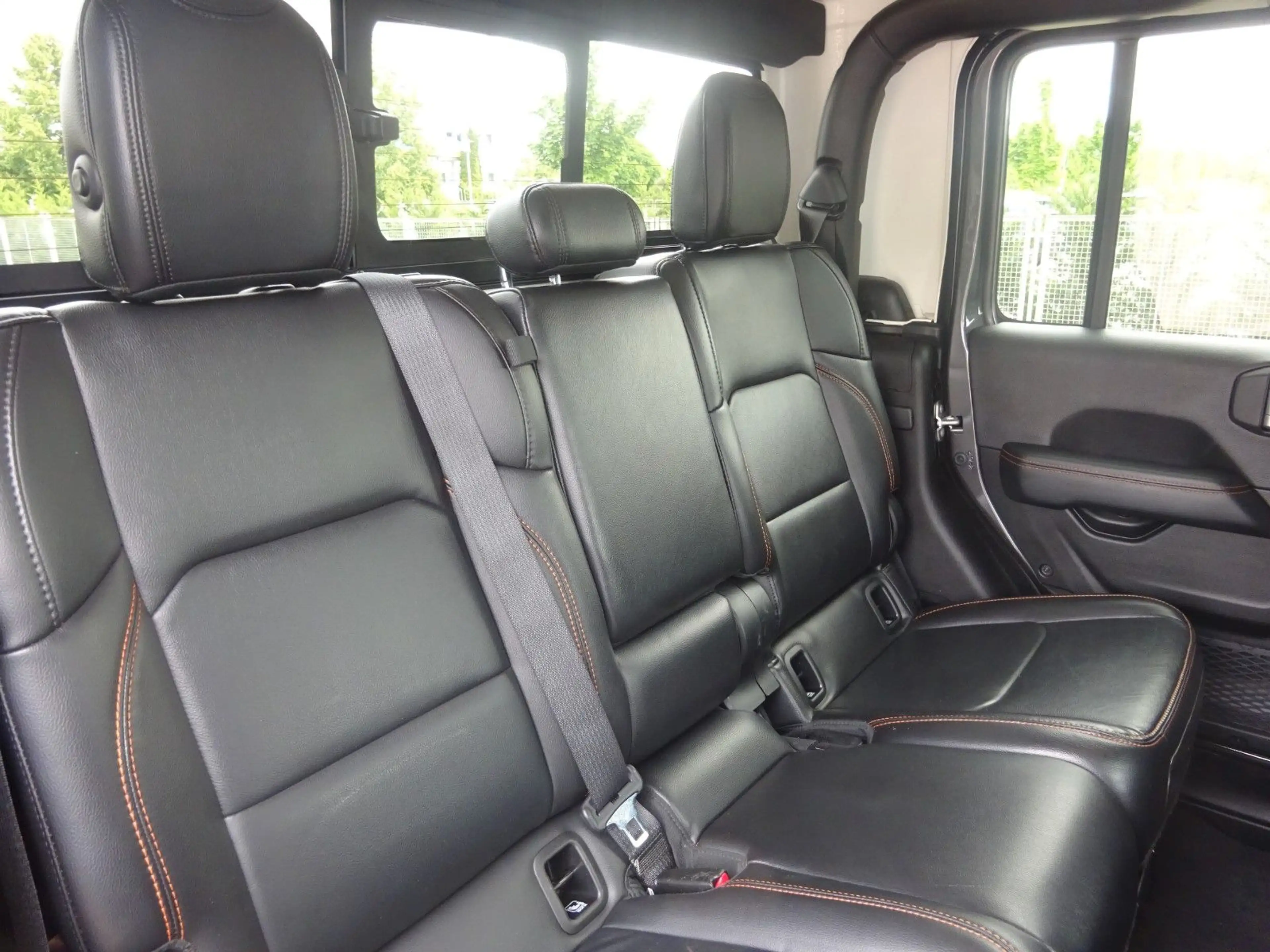Jeep Gladiator 290PS Benzin Mojave 4WD — photo 15