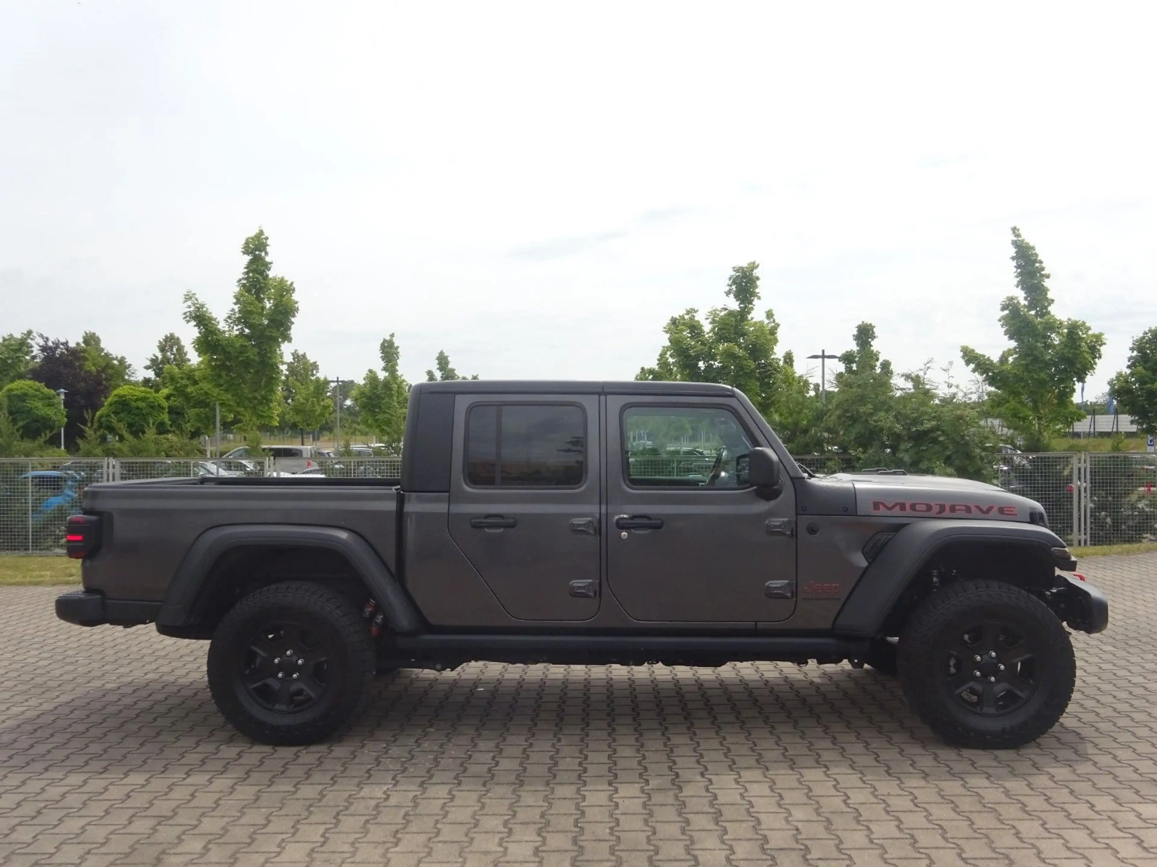 Jeep Gladiator 290PS Benzin Mojave 4WD — photo 11