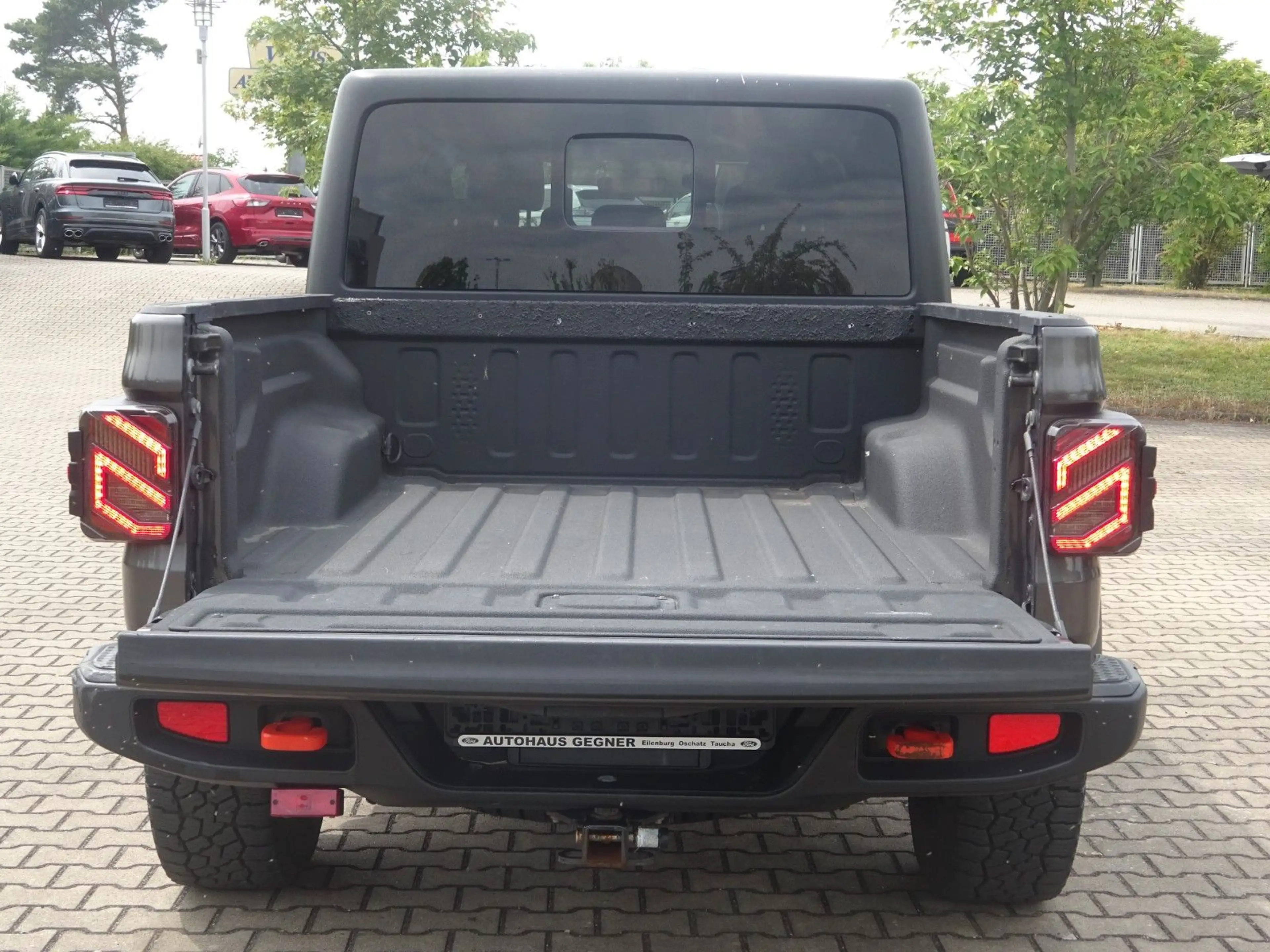 Jeep Gladiator 290PS Benzin Mojave 4WD — photo 5