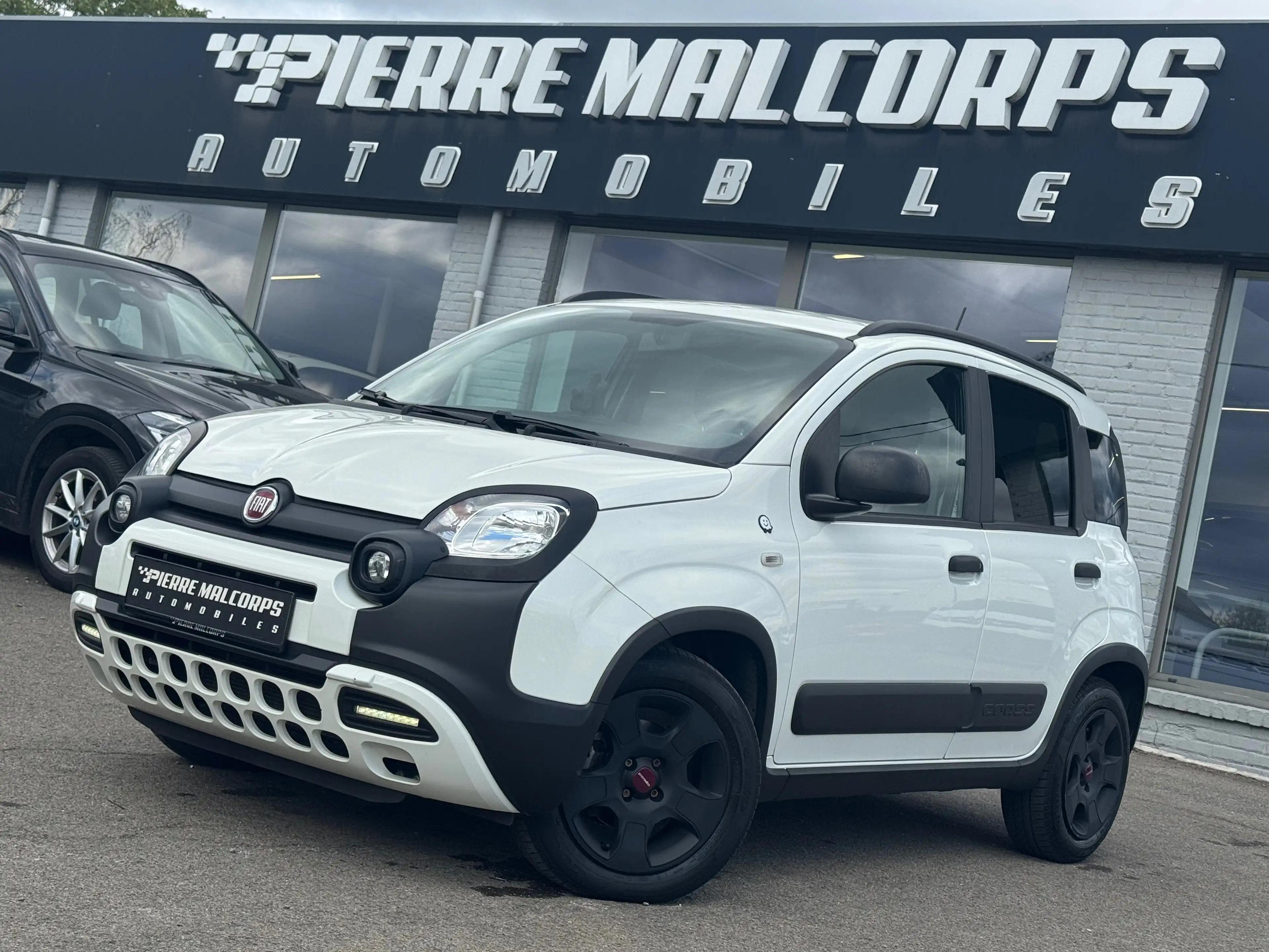 Fiat Panda Cross 1.2i Waze / DAB / AIRCO / PDC / LED / GARANTIE