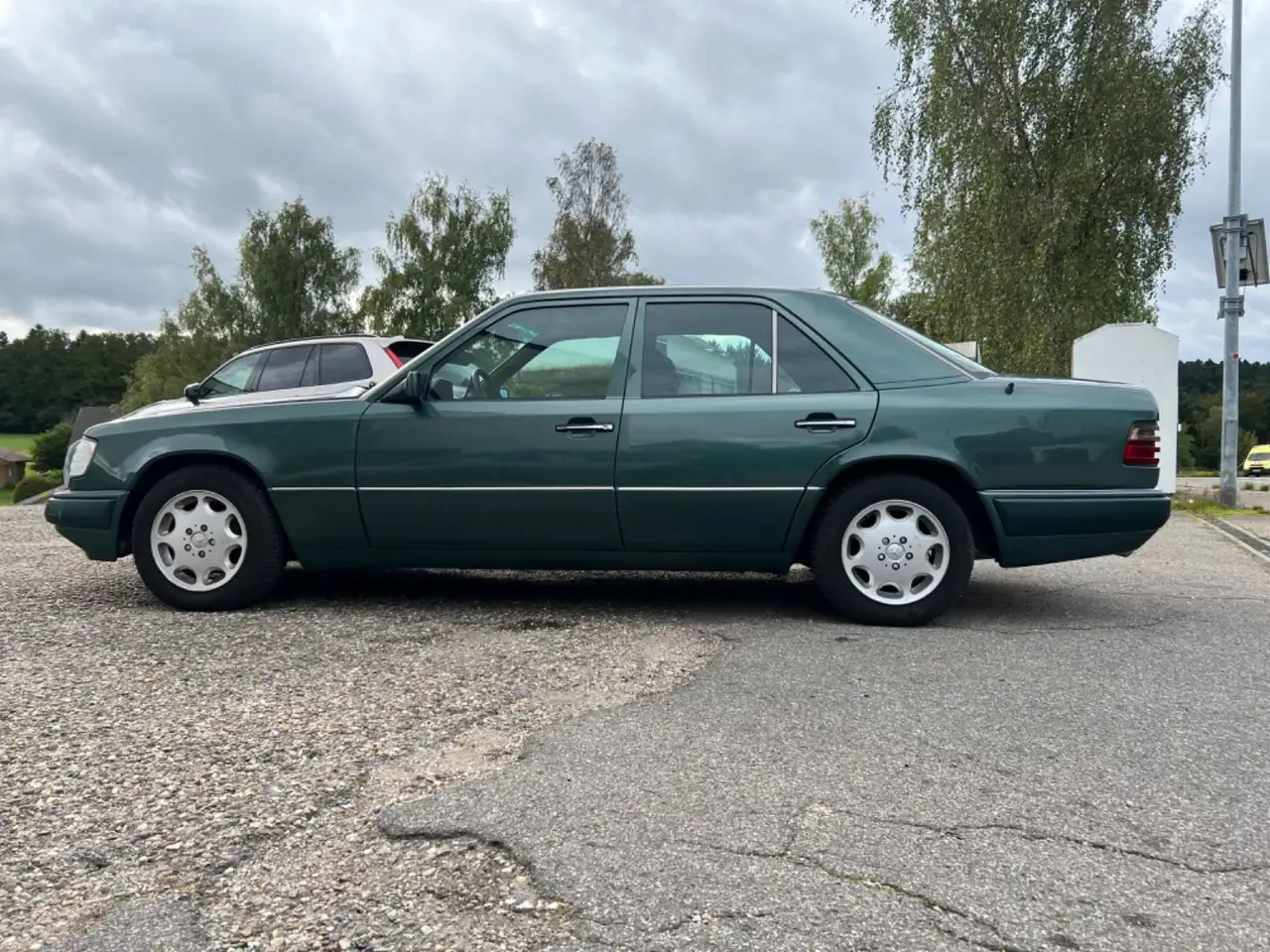 Mercedes-Benz E 300 D TURBODIESEL KLIMA + AUTOMATIK 147 PS, foto 5