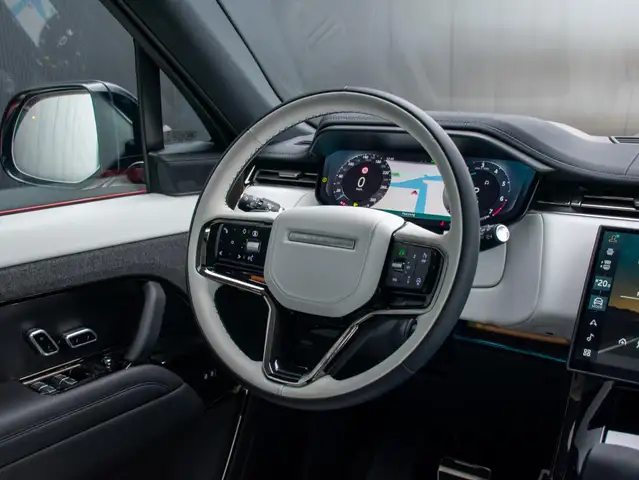Land Rover Range Rover Sport view 10