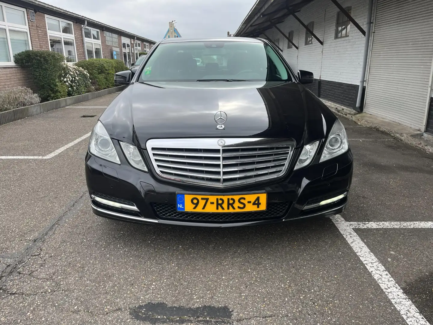 Mercedes-Benz E 200 CDI Business Class Elegance NAP Service berichten Zwart - 2