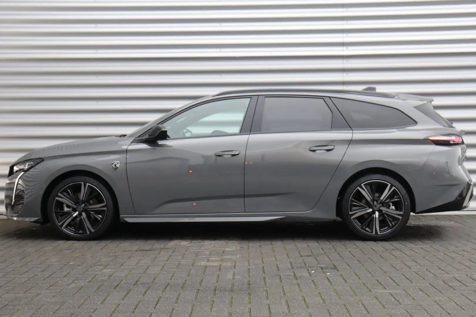 Peugeot 308 SW 1.2 HYBRID 136PK GT PACK AUTOMAAT / NAVI / LEDE Gris - 2