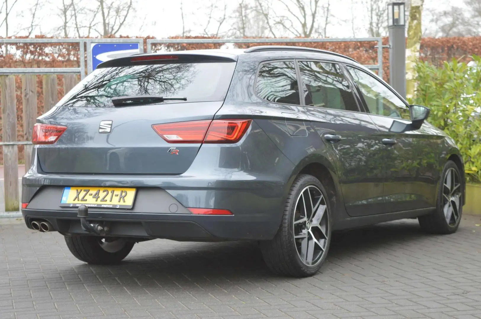 SEAT Leon ST 1.5 TSI FR Business Intense - Dealer ond.|Trekh Grijs - 2