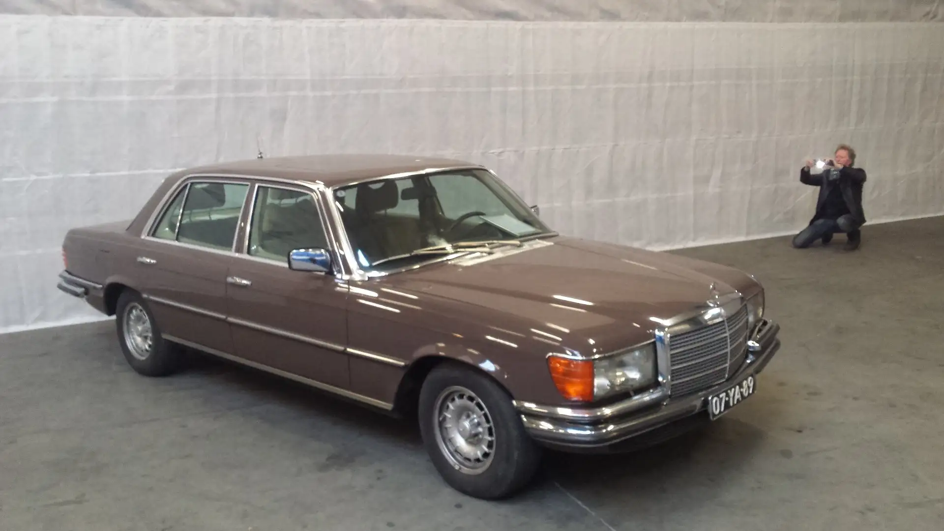 Mercedes-Benz 450 SEL 6.9 Braun - 1