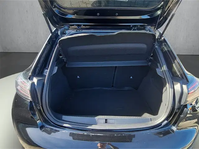Peugeot 208 view 7