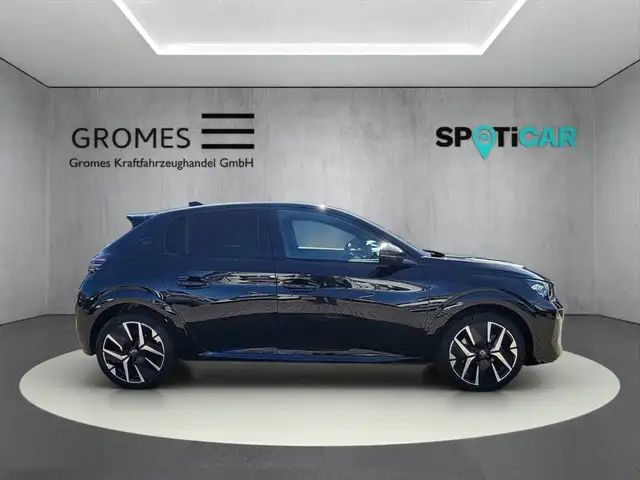 Peugeot 208 view 2