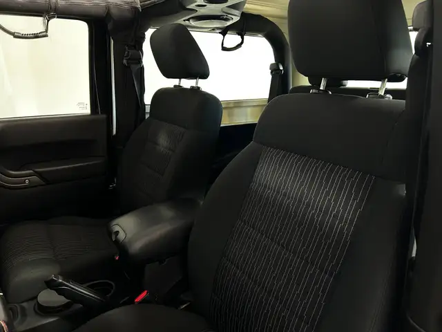 Jeep Wrangler view 14