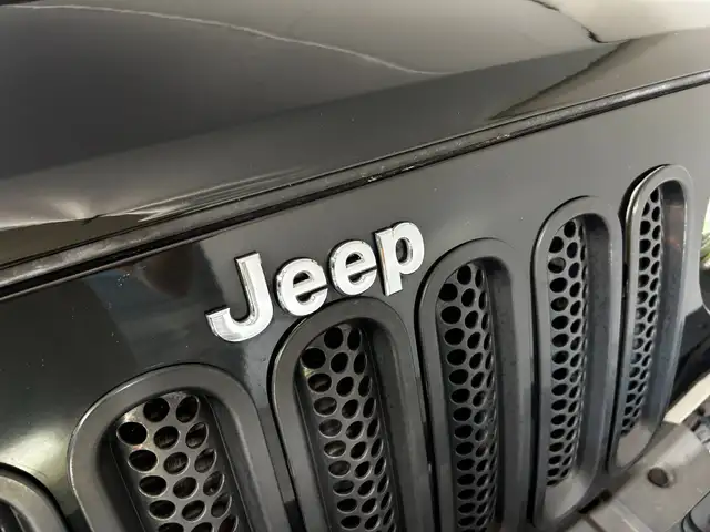 Jeep Wrangler view 4