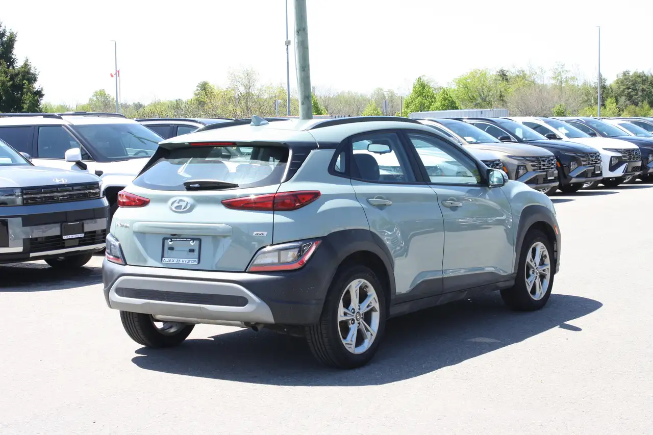 Hyundai KONA снимка Hyundai KONA