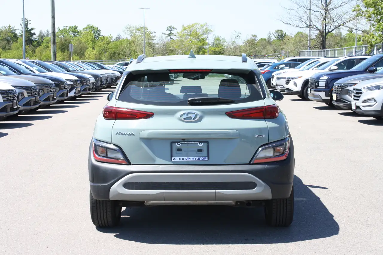 Hyundai KONA снимка Hyundai KONA