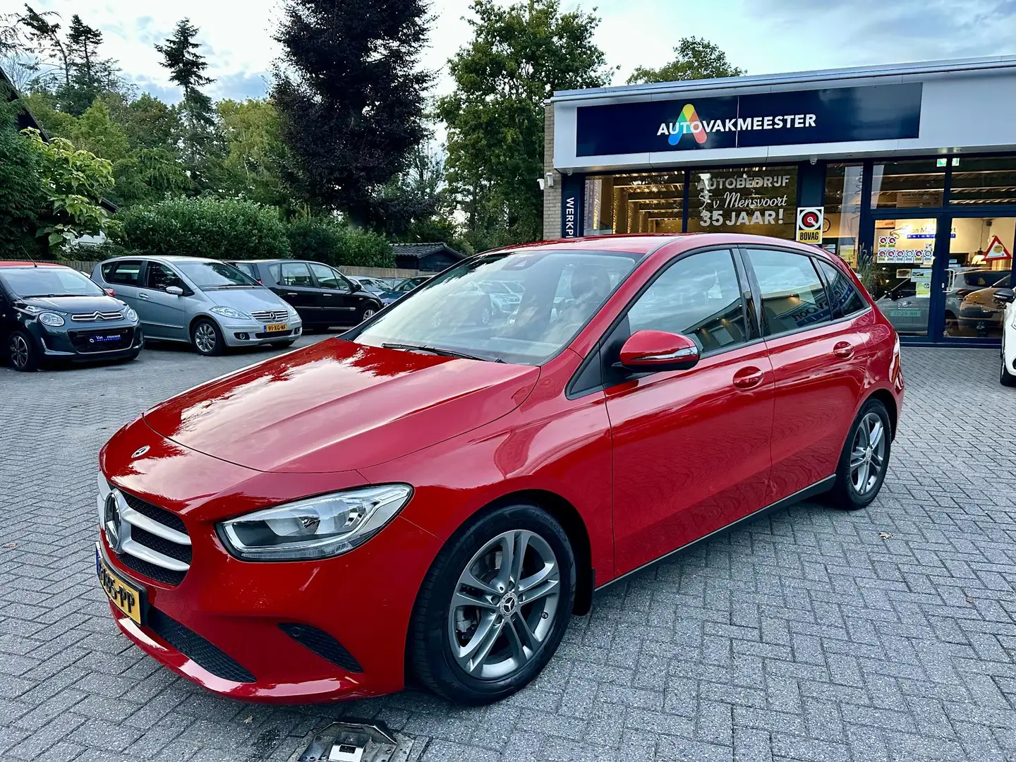 Mercedes-Benz B 180 B180 Automaat Business Solution Rouge - 2