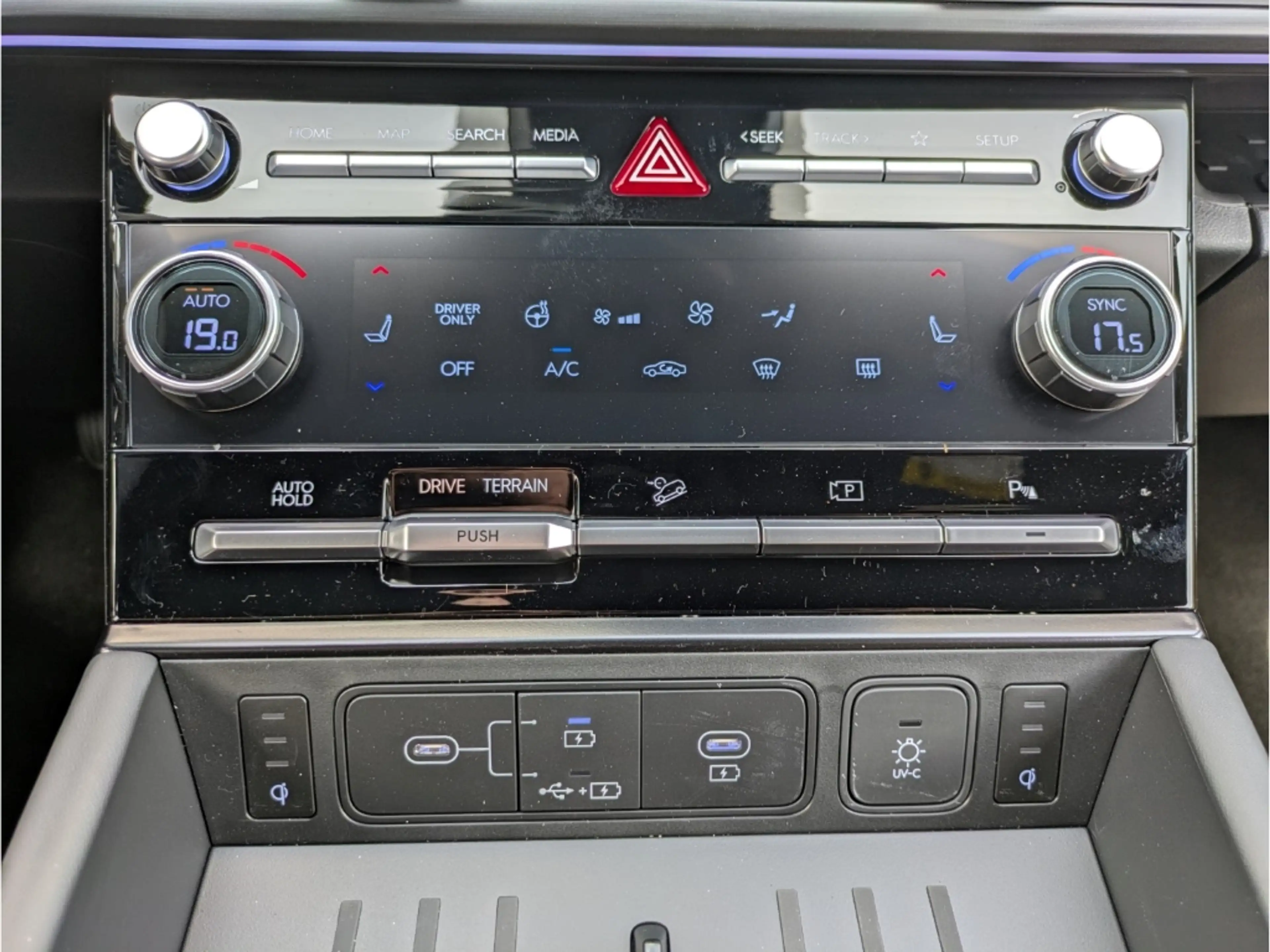 Hyundai SANTA FE HEV (MY26) BLACKLINE 1.6 T-GDI 6-AT Glas-Schiebeda — photo 15