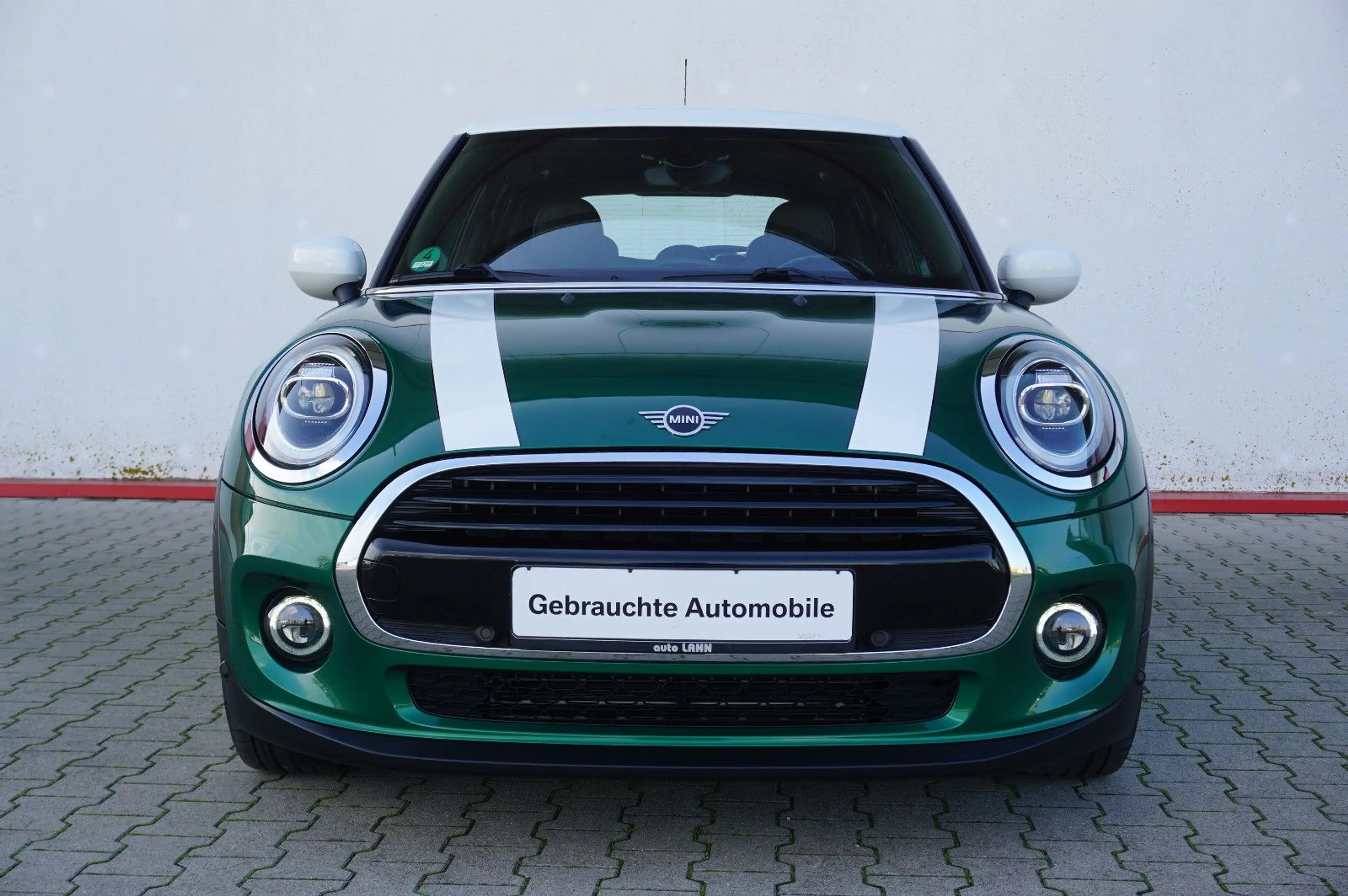 MINI Cooper 5-türig Autom Navi LED ParkAssistent — photo 4