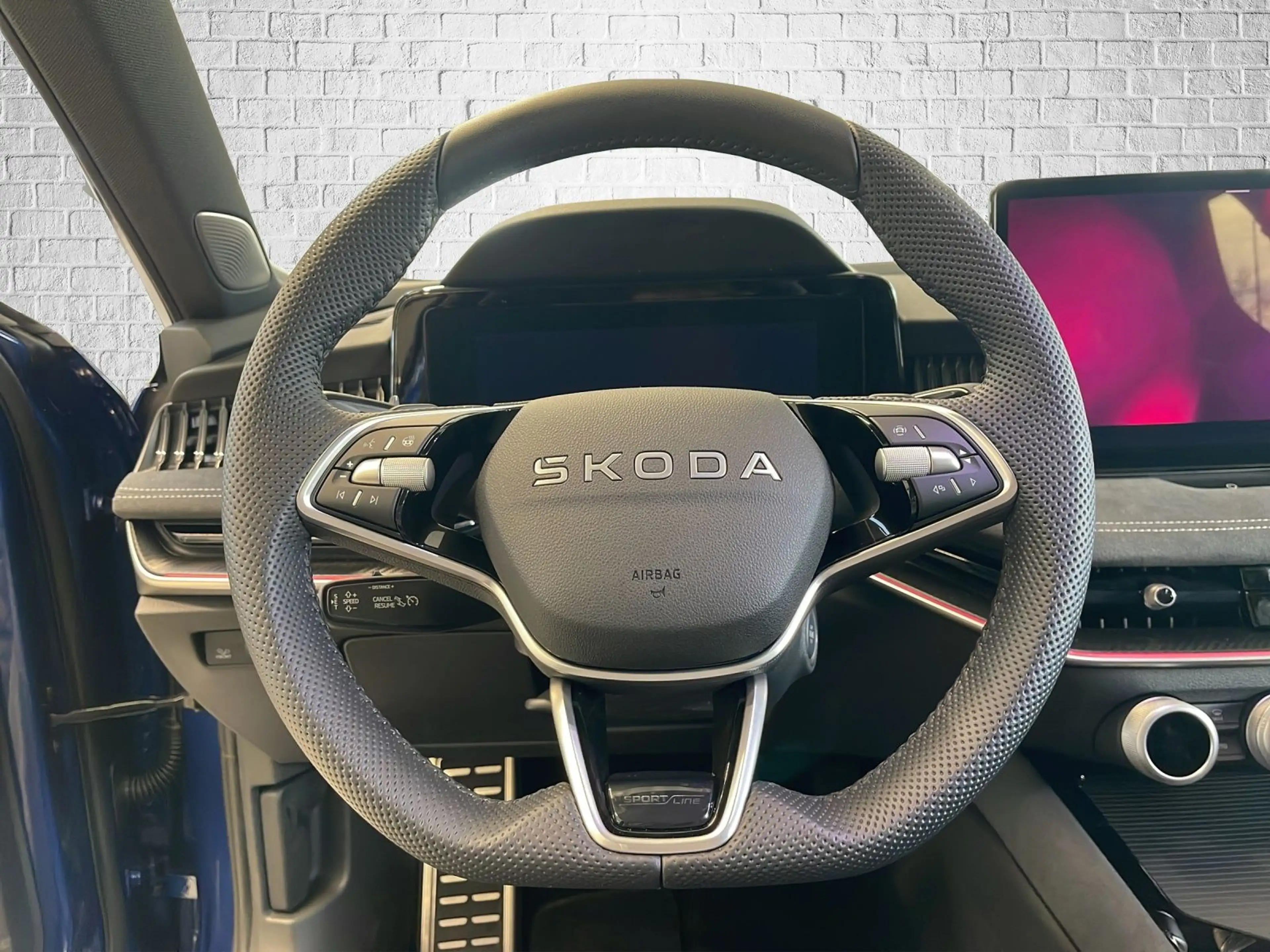 Skoda Superb Combi 2,0 TSI DSG 4x4  Sportline — photo 9