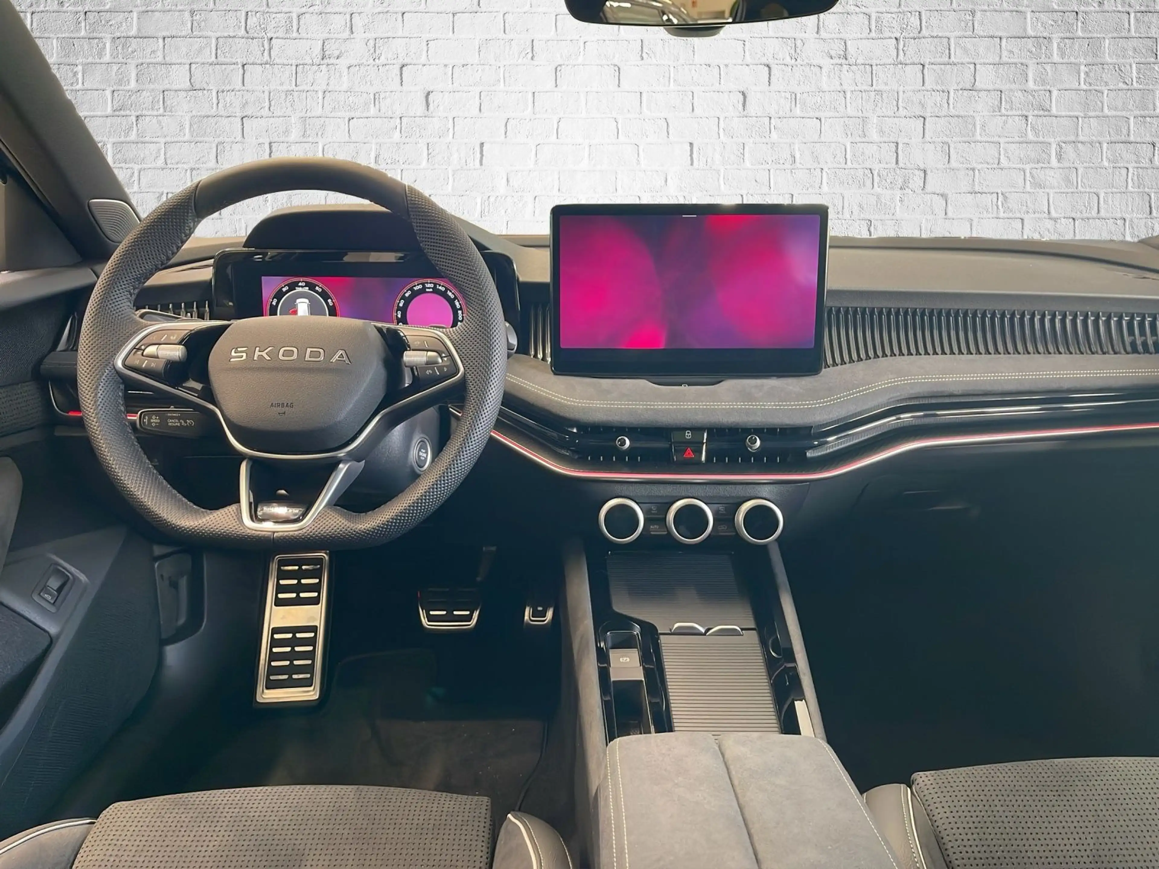 Skoda Superb Combi 2,0 TSI DSG 4x4  Sportline — photo 12