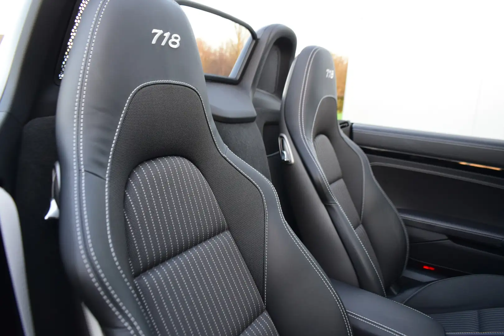 Porsche 718 Boxster 2.0 T Sport Chrono Plus Design/pakket Bose Gris - 2