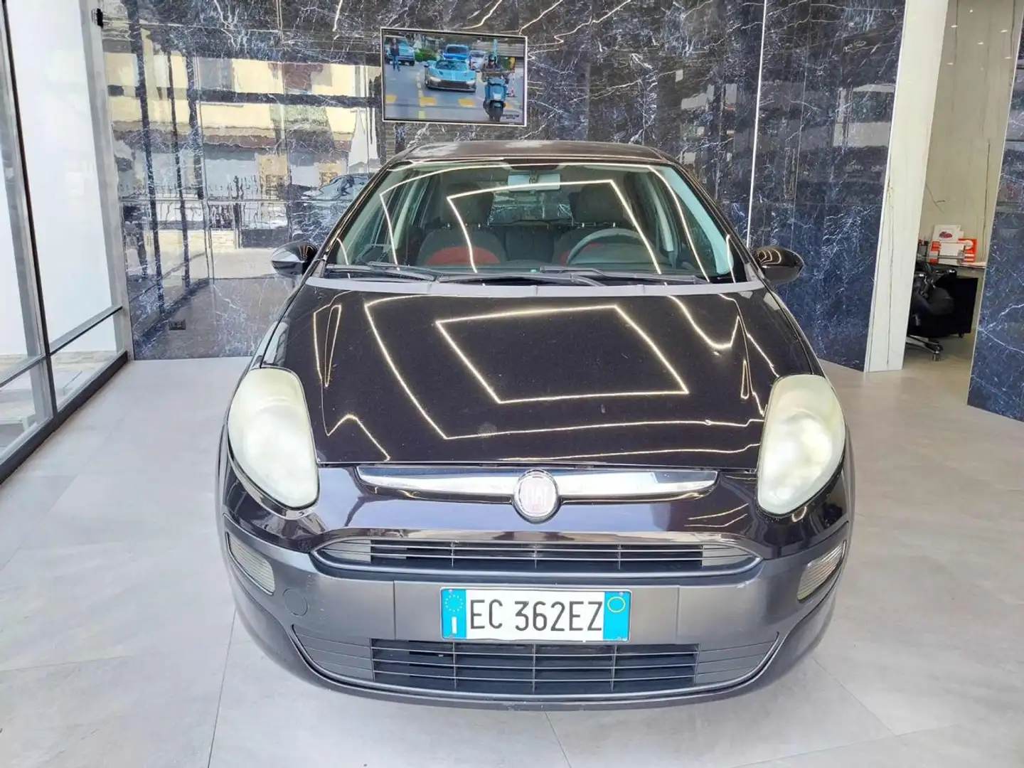 Fiat Punto Evo 1.4 5 porte natualpower Noir - 1