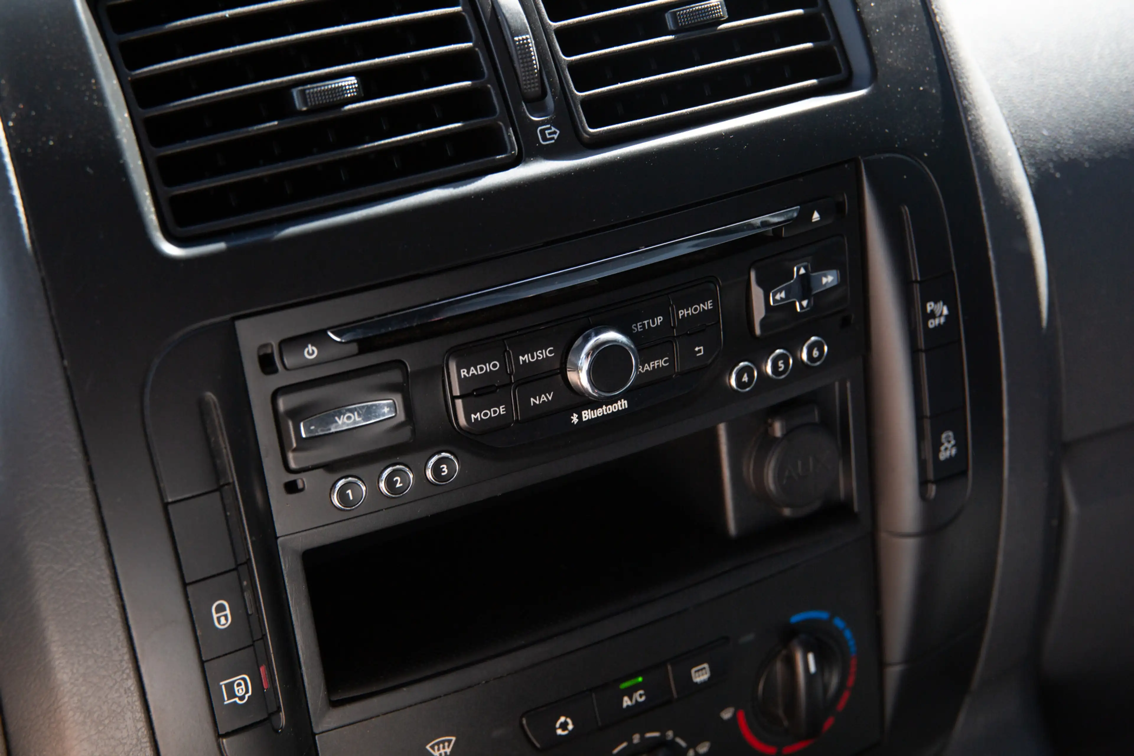 Peugeot Expert 227 2.0 HDI L1H1 Navteq 2 , Cruise control, Naviga — photo 12