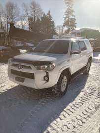 4WD 4dr V6 SR5