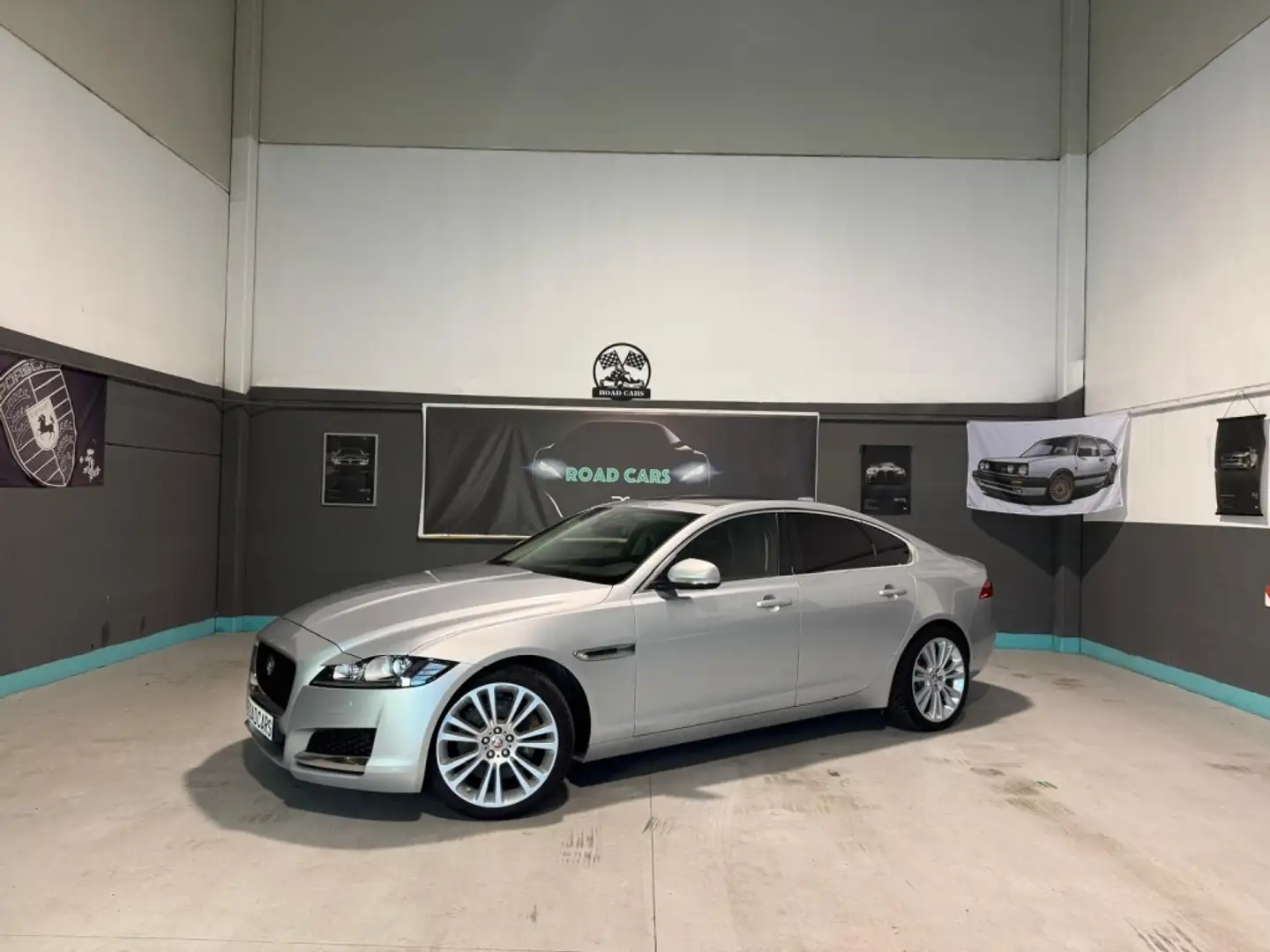 Jaguar XF 3.0TDV6 Prestige Grau - 1