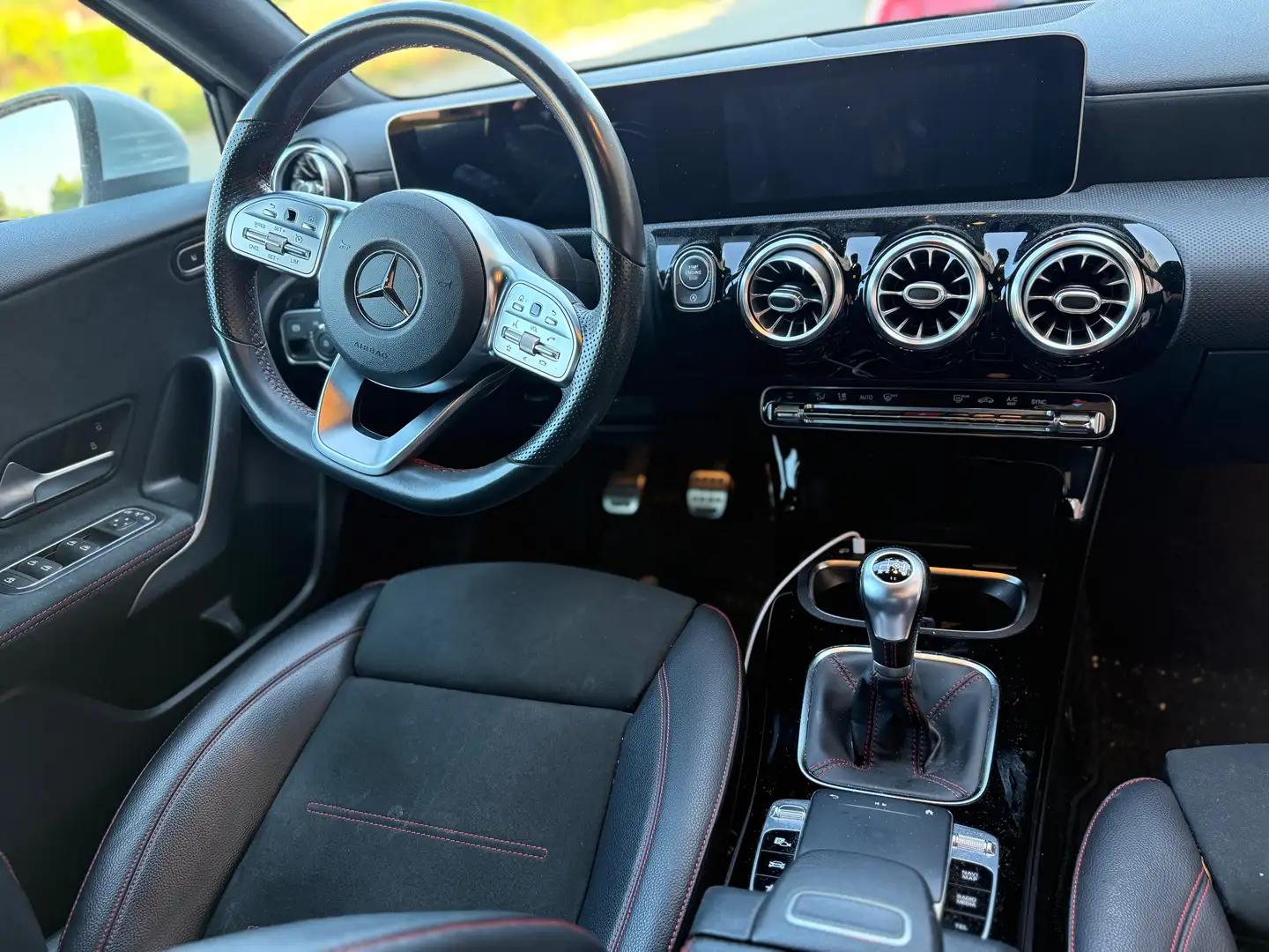 Mercedes-Benz A 200 A 200AMG Line Zilver - 2