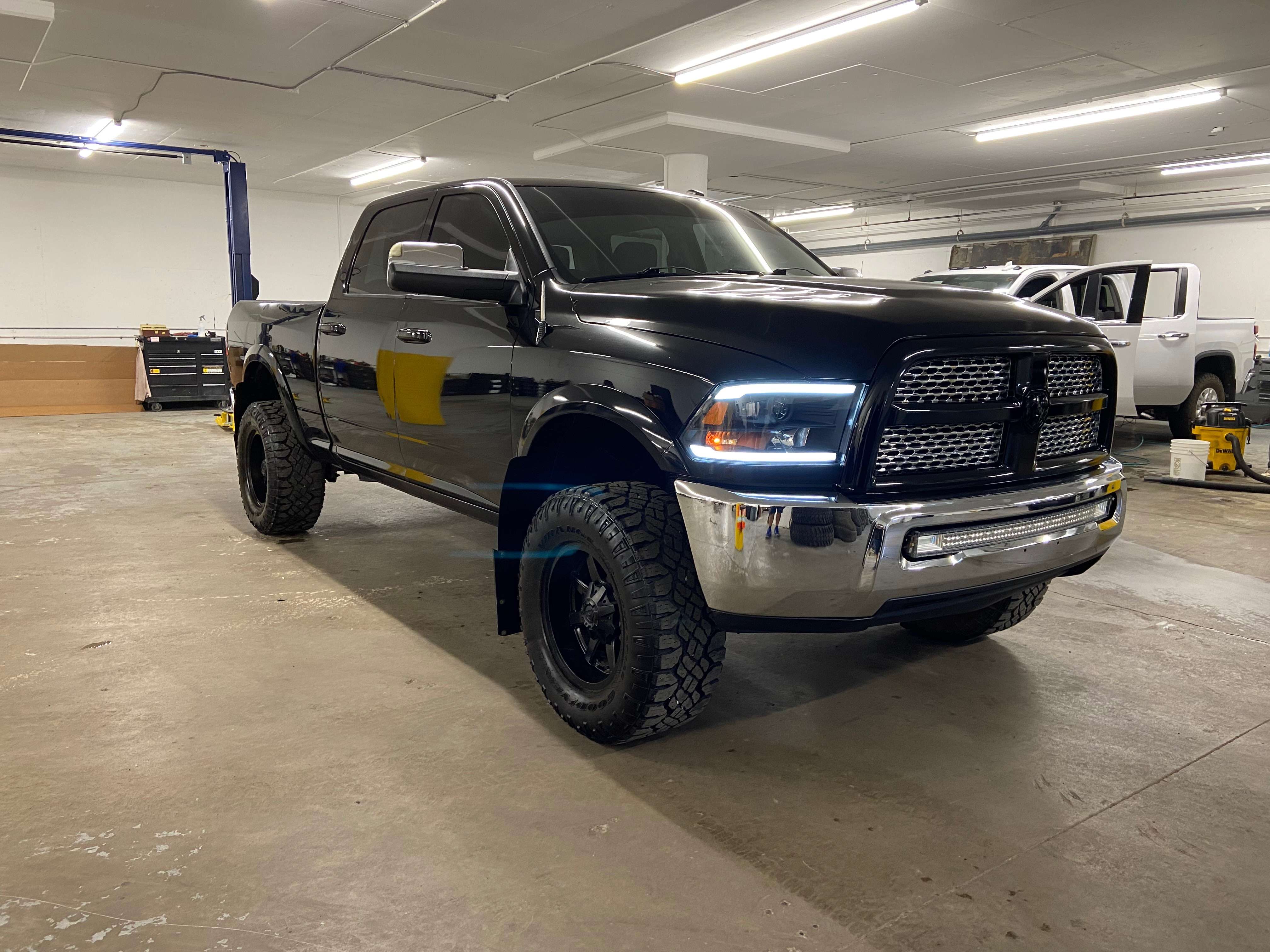 2014 RAM 2500 Crew Cab