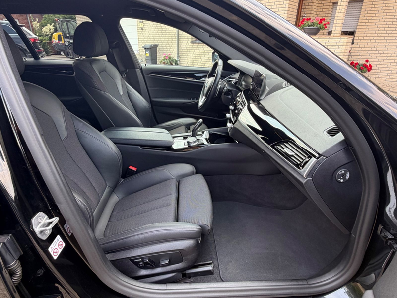 BMW 520 d xDrive Sport Line LED, Kamera, Live Cockpit — photo 11