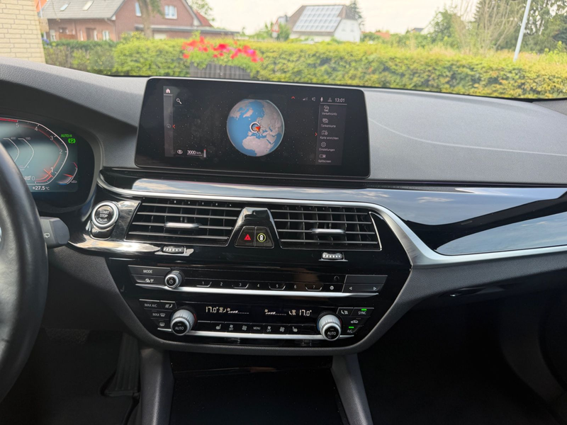 BMW 520 d xDrive Sport Line LED, Kamera, Live Cockpit — photo 14