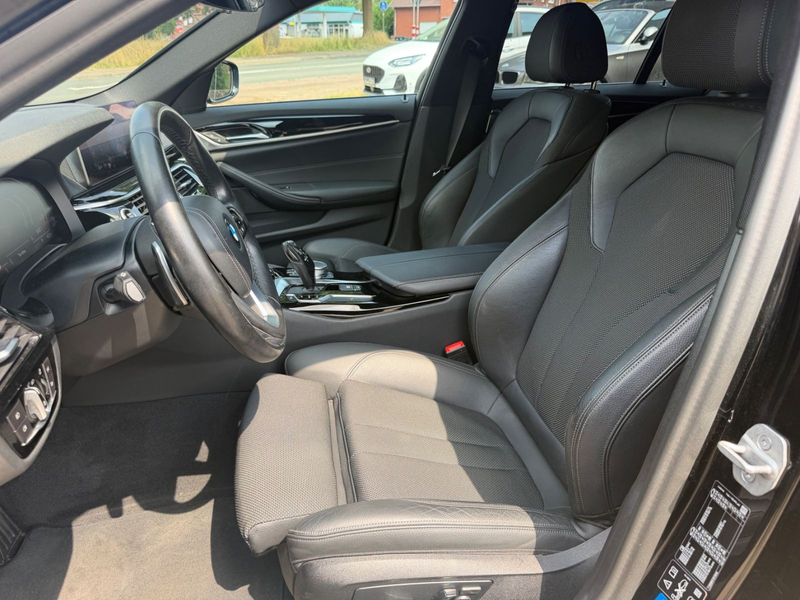 BMW 520 d xDrive Sport Line LED, Kamera, Live Cockpit — photo 9