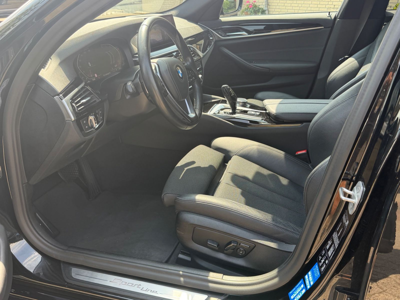 BMW 520 d xDrive Sport Line LED, Kamera, Live Cockpit — photo 10